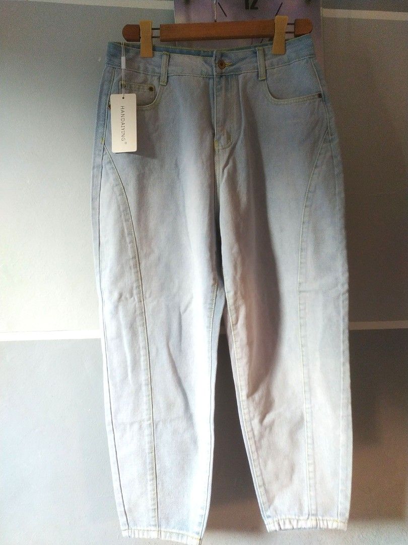 Maong pants (Category: Jeans) located in Manila. Submitted by timtam04 (Listing ID 1468710114, Image 1). Description: 15inches waistline.