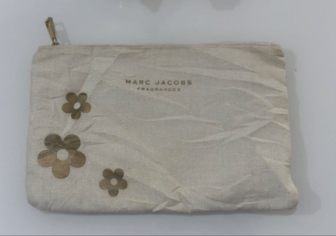 Marc Jacobs (Category: Announcements) located in Panabo. Submitted by joyfulfindss (Listing ID 1468528251, Image 1). Description: Looks new/excellent Condition.