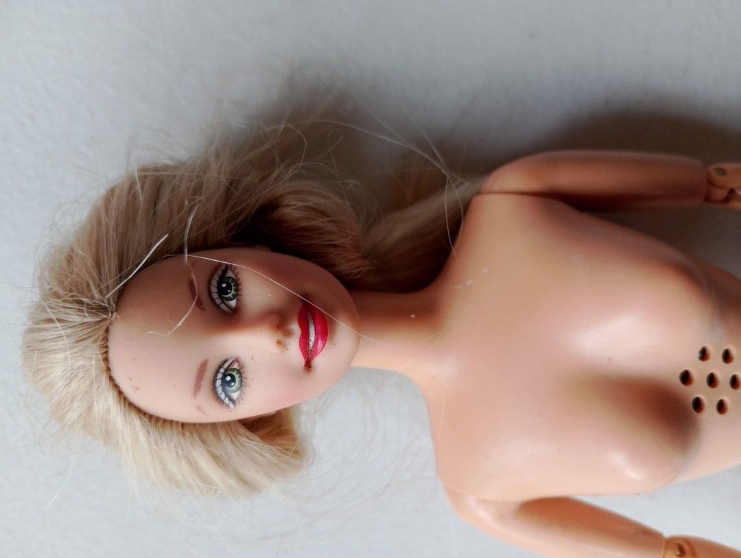 Mattel barbie detective (Category: Kids Toys) located in Santo Domingo. Submitted by glitterpinkgloss (Listing ID 1468580122, Image 2). Description: -chip sa eyebrows -needs cleaning and hairspa -manage your expectations. -wyswyg as is -untested .
