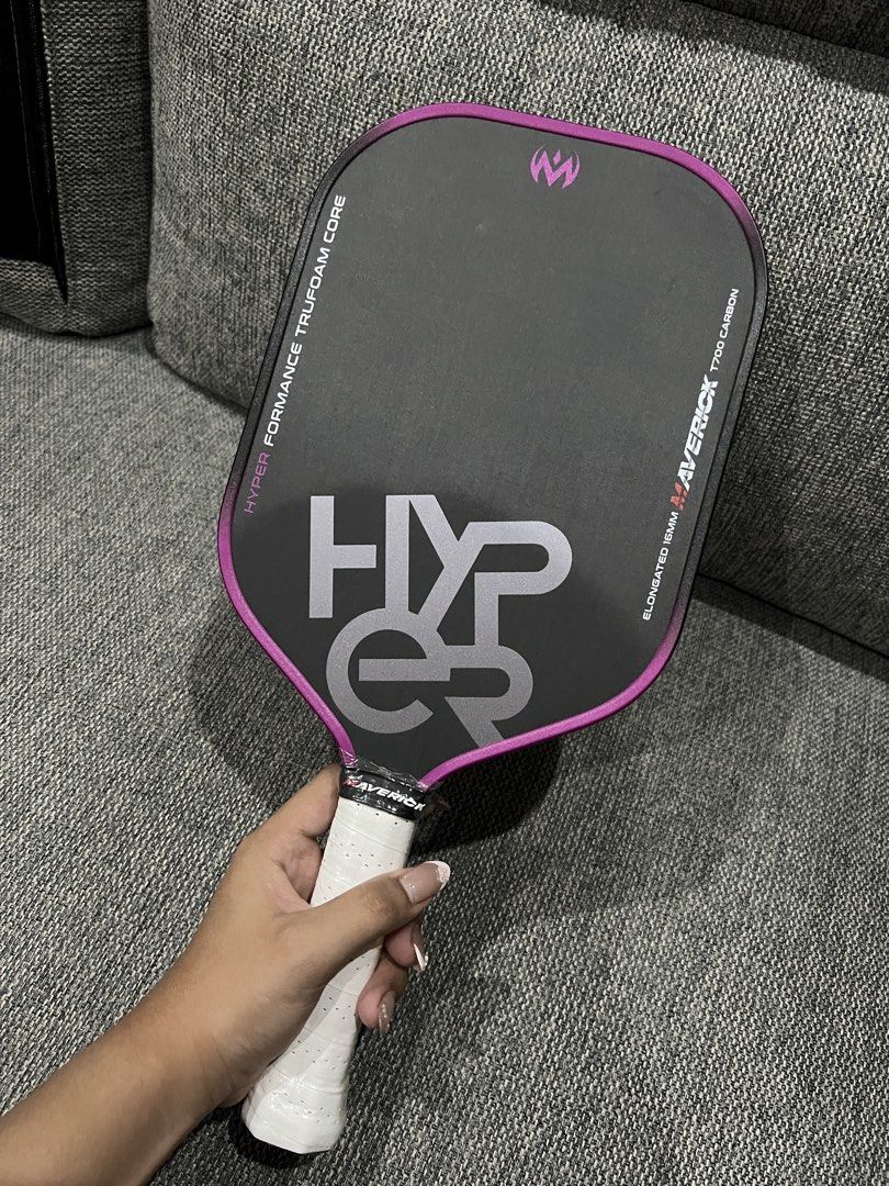 maverick pickleball paddle 💜 (Category: Sports & Fitness Nutrition) located in Bulacan. Submitted by iyahxye (Listing ID 1468684076, Image 1). Description: maverick pickleball paddle 💜 ♡ maverick hyper performance truefoam core 700 carbon ♡ purple colorway 💜 ♡ no issue, good condition overall ♡ with cover pa yung handle ♡ issue: may gasgas sa upper part (see pics) rfs: decluttering / need funds pm me if interested! strictly sure buyers only, t