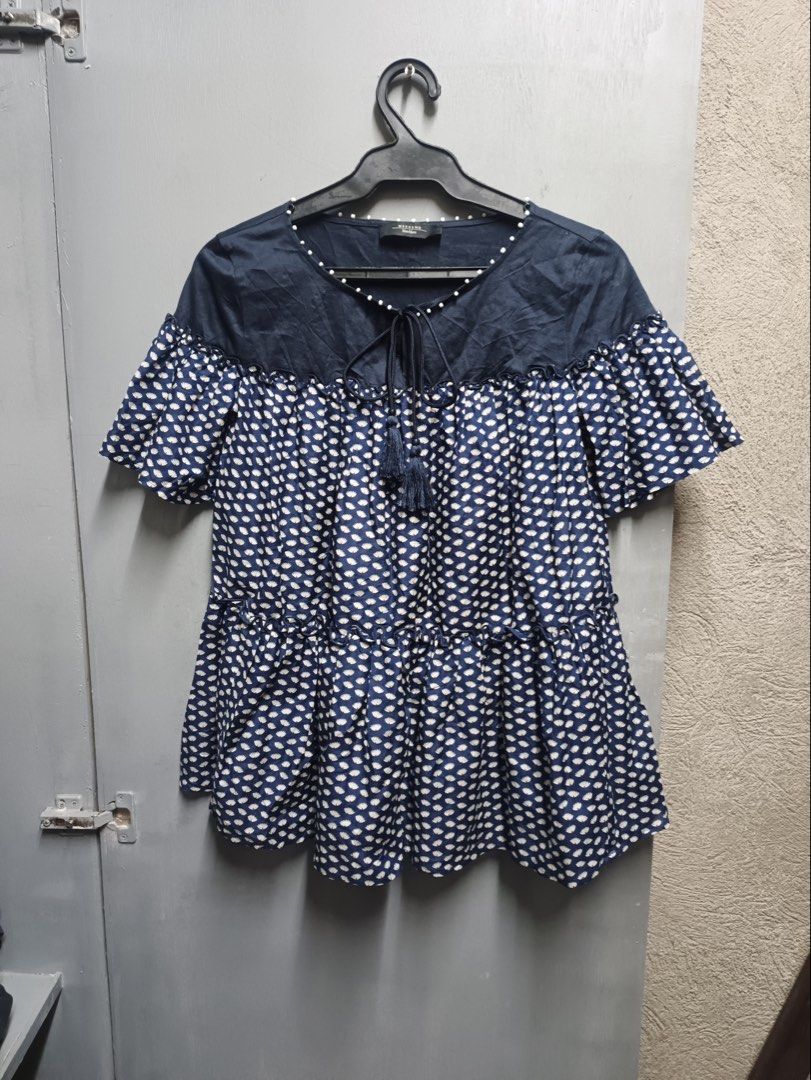 MAX MARA (Category: Blouses) located in Dasmarinas. Submitted by jessputrages (Listing ID 1468613133, Image 1). Description: For sale Max Mara Excellent condition No issue 1500 plus shipping fee Pm for more details.