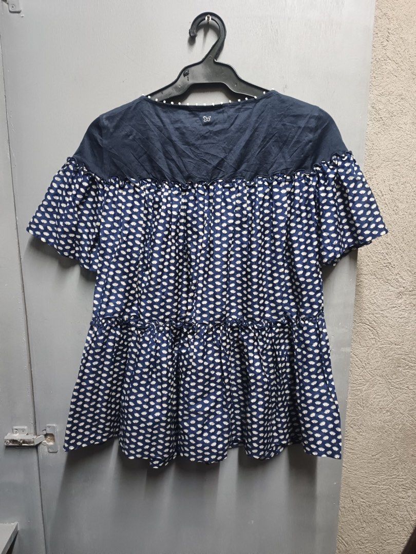 MAX MARA (Category: Blouses) located in Dasmarinas. Submitted by jessputrages (Listing ID 1468613133, Image 2). Description: For sale Max Mara Excellent condition No issue 1500 plus shipping fee Pm for more details.