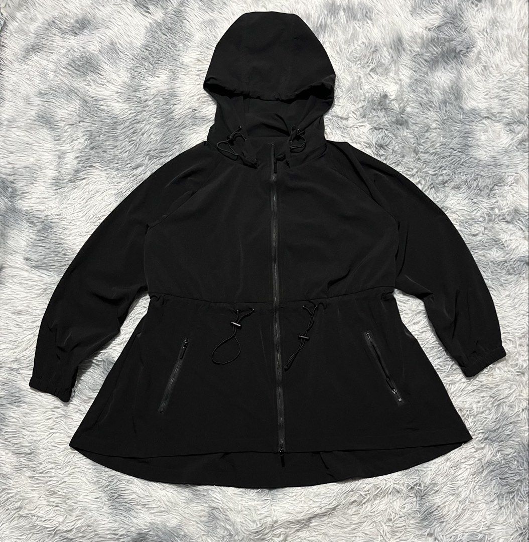 Max Mara Timeless Parka Jacket (Category: Coats, Jackets and Outerwear) located in Sasmuan (Sexmoan). Submitted by winterclothes.ph (Listing ID 1468523176, Image 1). Description: Max Mara Timeless Parka Jacket M-L womens Width 21 Length 25 Excellent Condition.