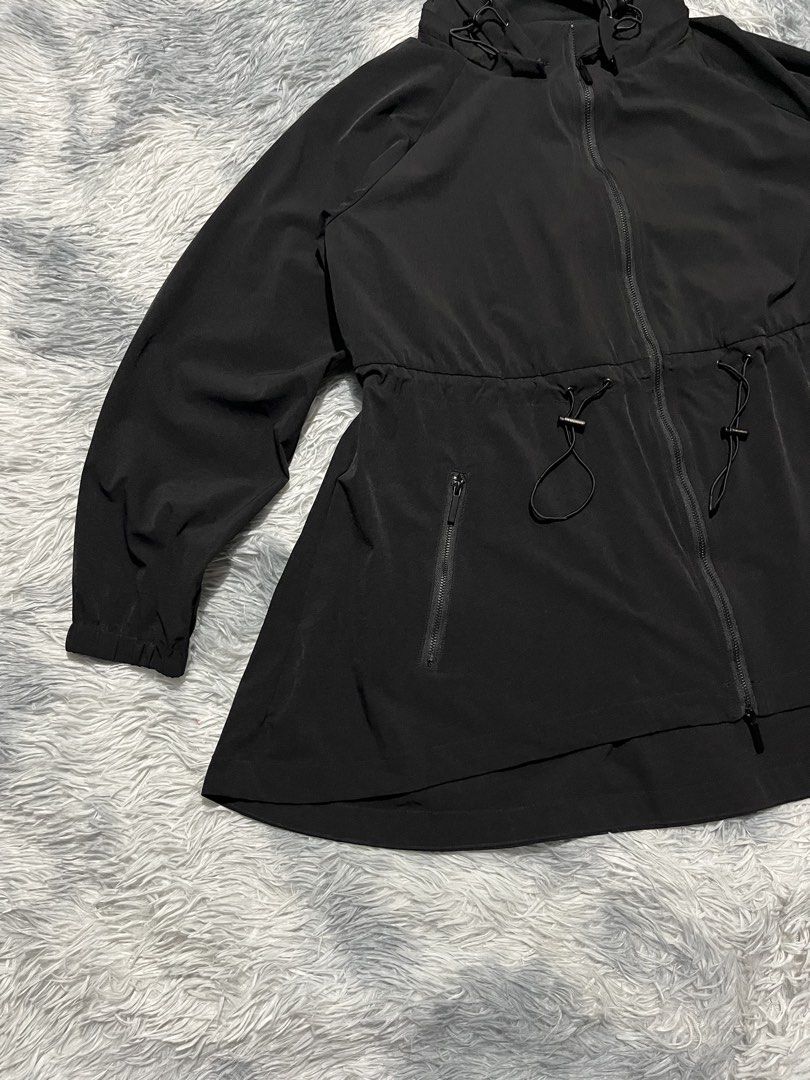 Max Mara Timeless Parka Jacket (Category: Coats, Jackets and Outerwear) located in Sasmuan (Sexmoan). Submitted by winterclothes.ph (Listing ID 1468523176, Image 3). Description: Max Mara Timeless Parka Jacket M-L womens Width 21 Length 25 Excellent Condition.