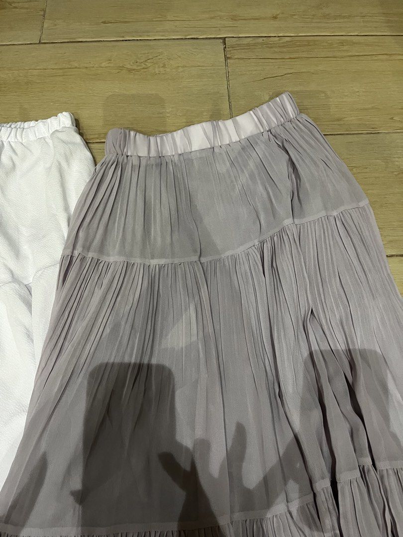 Maxi Skirt bundle (Category: Skirts) located in Manila. Submitted by caseyandreaa2 (Listing ID 1468657295, Image 3). Description: Brand: Thưn Va Size S-M, stretchy Length: Right: 30" | Left: 35" Pick up only Loc: BGC, Taguig, Metro Manila Book your own courier .