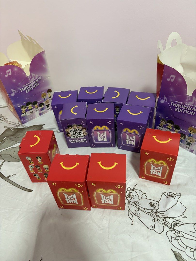McDonald's TinyTAN Throwback Edition Happy Meal Boxes and Figures (Category: Designer & Blind Box Toys) located in Morong. Submitted by Kaycer00 (Listing ID 1468551958, Image 2). Description: For Take All 3500 nalang 11 pcs no repeat charaters Purple all complete red 4pcs lang total of 11 Last Price posted 350 each min. Of 2 McDonald's TinyTAN Throwback Edition Happy Meal collection - Features iconic purple and red BTS character designs - Include