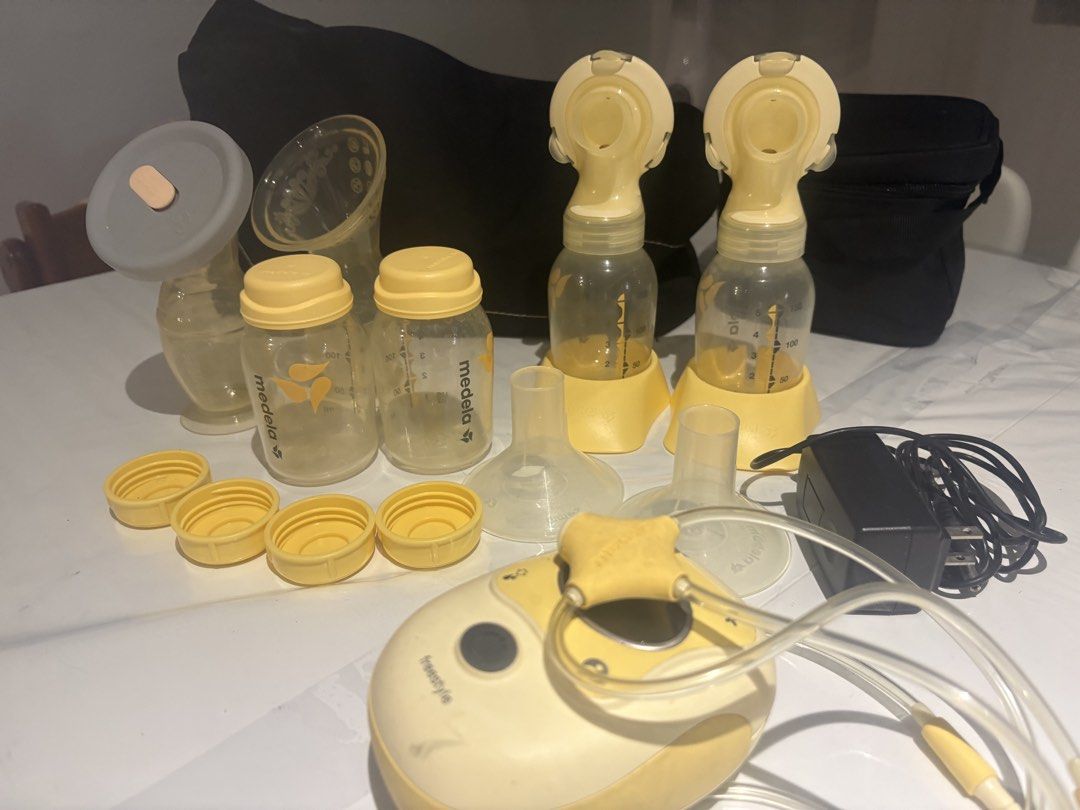 Medela Freestyle Double Electric Breast Pump Bundle (Category: Breastfeeding & Bottle Feeding) located in Manila. Submitted by naturemomph2020 (Listing ID 1468573032, Image 1). Description: Includes: - 1 medela freestyle handsfree pump - 1 charger - 1 tubing - 4 bottles with caps (150ml each) - 2x 24mm flange - 2x membranes - 1x ice pack - 1x cooler - 1x bag All part of the Medela Freestyle set. Freebies: - 2x haakaa (original with 1 cap) - Medel