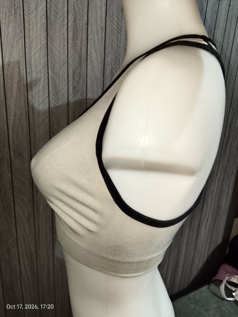 Medium to large sports bra pads (Category: Activewear) located in Manila. Submitted by truecrystal-1407 (Listing ID 1468589571, Image 2). Description: .