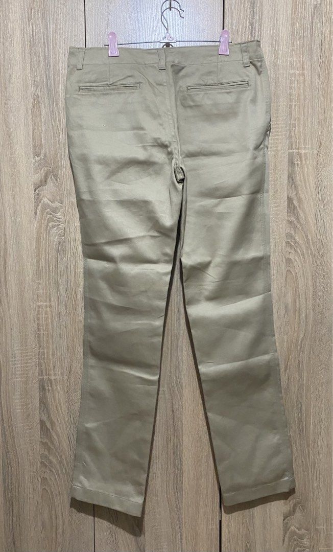 Men’s Tailored Khaki Pants (Category: Chinos) located in Mandaluyong City. Submitted by aiztyle (Listing ID 1468592077, Image 2). Description: Brand NEW Men’s Tailored Khaki Pants Measurement: Waist 32”-33” Length 39” Super SALE Php800.00 only.