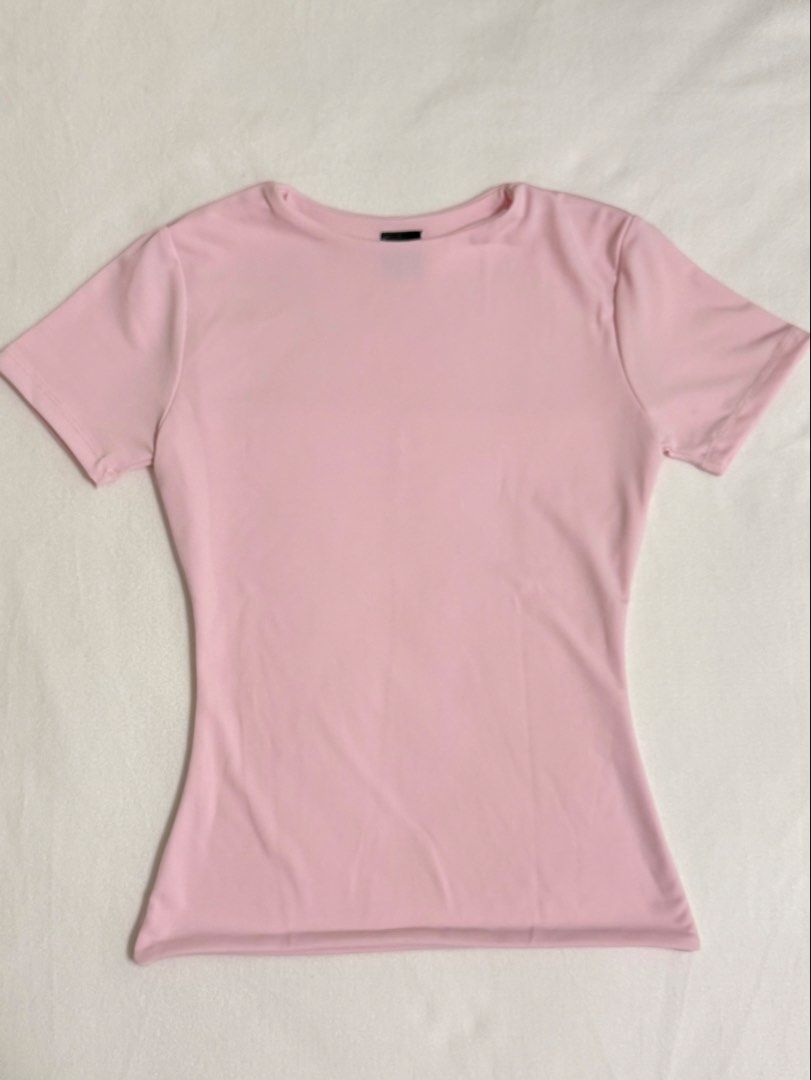 mera pink short sleeve fitted top (Category: Shirts) located in Los Banos. Submitted by cheerioz_ (Listing ID 1468688695, Image 1). Description: .
