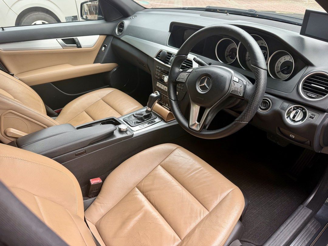 Mercedes-Benz C-Class Saloon C180 (A) (Category: Used Cars) located in Singapore. Submitted by singhgill11 (Listing ID 1468571187, Image 2). Description: Beautiful family car! Well maintained and fitted with new tyres and sporty alloy rims..