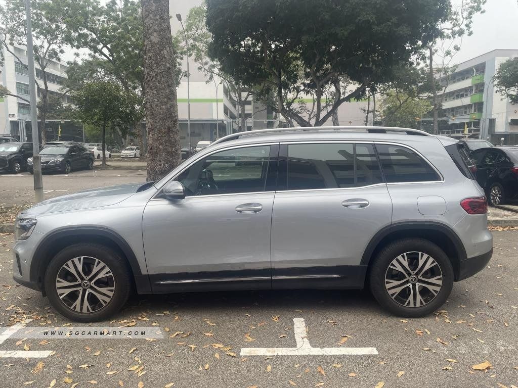Mercedes-Benz GLB-Class GLB180 Mild Hybrid Progressive Auto (Category: Used Cars) located in Singapore. Submitted by carzworld.pteltd (Listing ID 1468583408, Image 2). Description: Viewing Strictly By Appointment Only! Low Interest Rate & Flexible Bank / In House Loan Available All Trade-In Are Welcome Message to: 💬96437773 Features Powered by 1.3L Turbocharged engine, 7G-DCT transmission, 48-volt EQ Boost mild-hybrid technology, paddle shifters