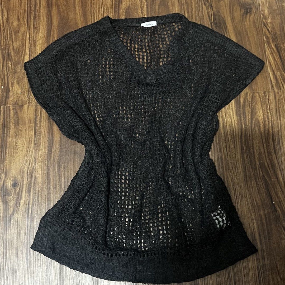 Mesh Cover Up Black Top 2000s Vintage (Category: Others Tops) located in Manila. Submitted by Pilarrrrr (Listing ID 1468673772, Image 2). Description: .