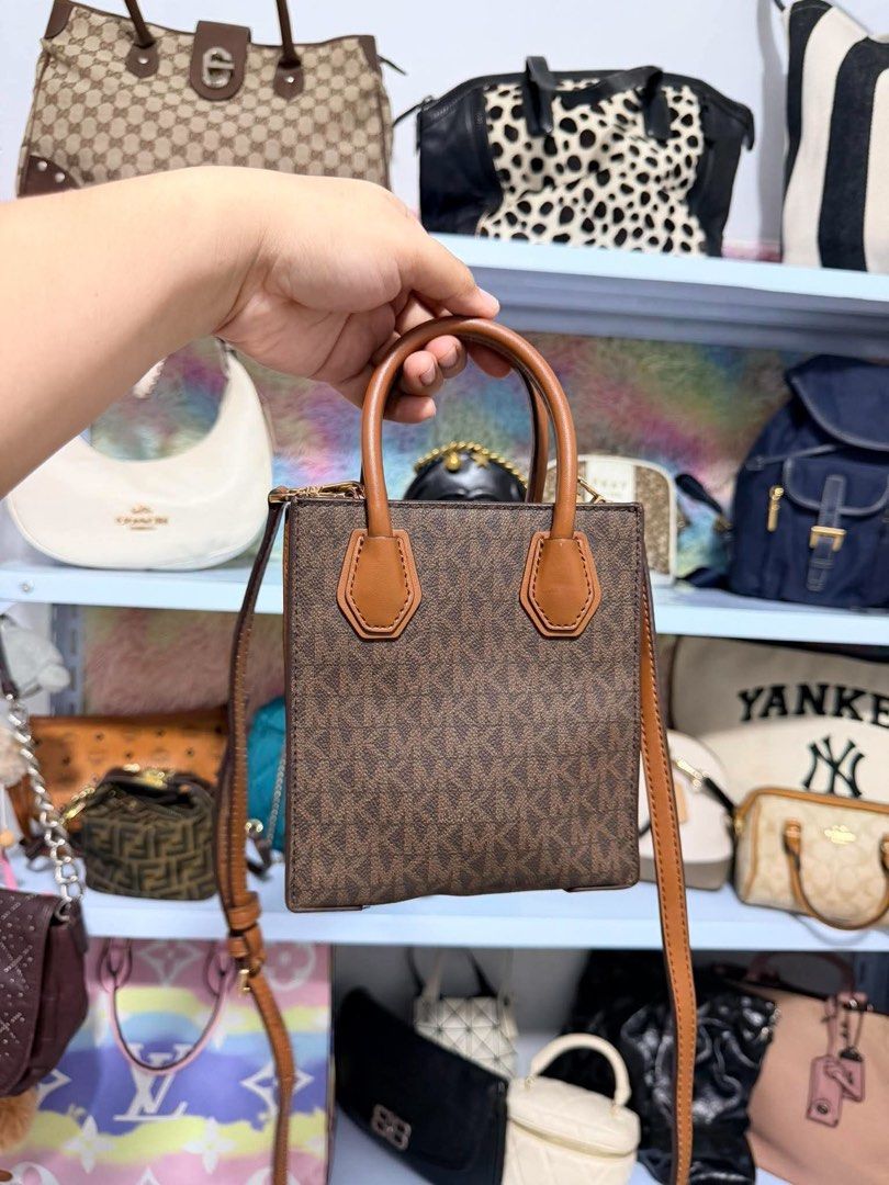 Michael Kors (Category: Luxury Bags & Wallets) located in Trece Martires City. Submitted by preluvcav (Listing ID 1468528757, Image 2). Description: .