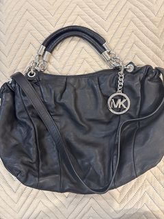 (Category: ) located in . Submitted by preloved_bysaa23 (Listing ID 1468623930, Image 1). Description: .