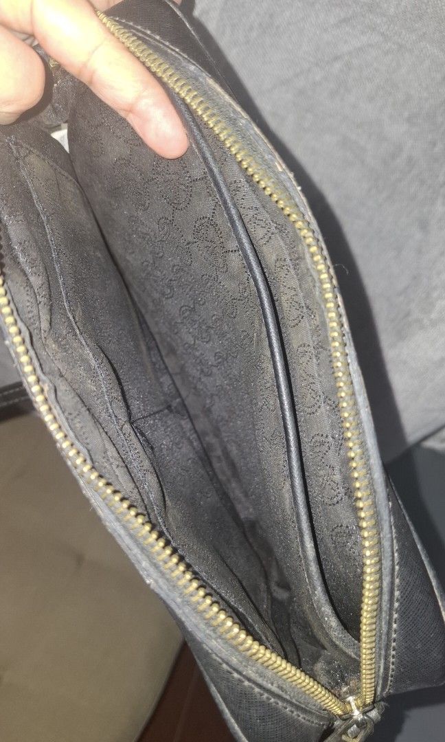 Michael Kors Jet Set (Category: Cross-body Bags) located in La Trinidad. Submitted by anabelvb2003261 (Listing ID 1468609623, Image 3). Description: .