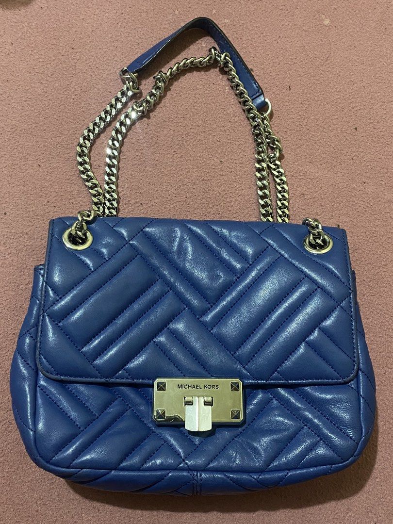 Micheal Kors Bag in Blue Silver Hardware (Category: Shoulder Bags) located in Quezon City. Submitted by luckyg4l (Listing ID 1468647143, Image 1). Description: negotiable authentic .