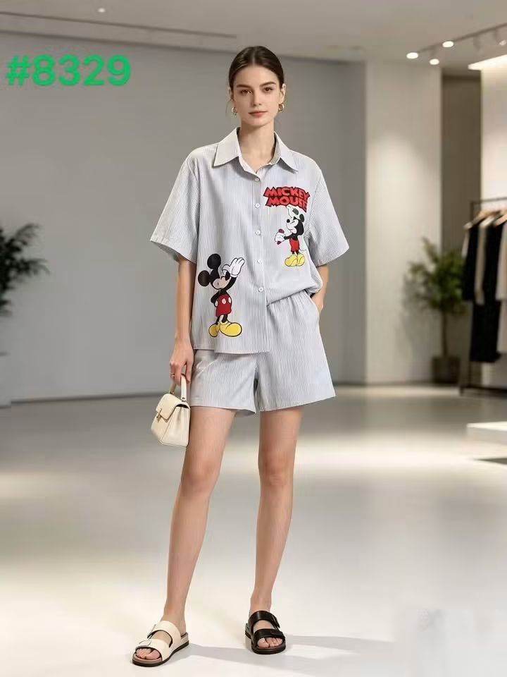 Mickey stripe set short (Category: Sets or Coordinates) located in Manila. Submitted by raredeer-4deb4e (Listing ID 1468626818, Image 2). Description: can fit upto xxl.