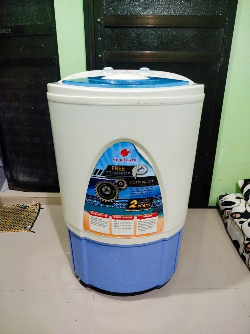 Micromatic Twist-A-Matic Washing Machine (Category: Washing Machines and Dryers) located in Antipolo. Submitted by brnscl (Listing ID 1468621960, Image 1). Description: FOR SALE: Micromatic Single Tub Washing Machine (8.0kg) Presyo: ₱2,000 (Negotiable pa para sa sure buyer!) Details: * Brand: Micromatic (Model: MWM-850) * Capacity: Malaki (8.0 kg), kasya pati makakapal na kumot * Condition: Secondhand pero in very good working condition. Walang s