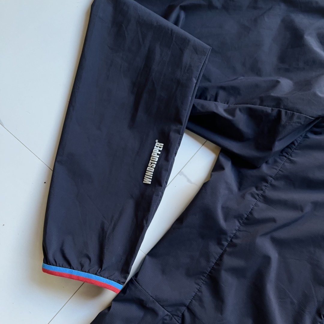 Millet (Category: Coats, Jackets and Outerwear) located in Lucena. Submitted by RAGGGGSSSS (Listing ID 1468628388, Image 3). Description: Millet Trilogy Windstopper Jacket Medium on Tag 28x21 Excellent Condition No issue 900.