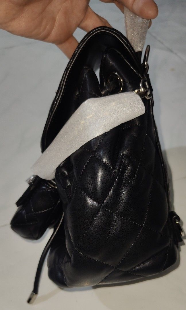 mini bagpack (Category: Backpacks) located in Las Pinas. Submitted by anne1411 (Listing ID 1468513240, Image 3). Description: mini bagpack, spacious, leather material..