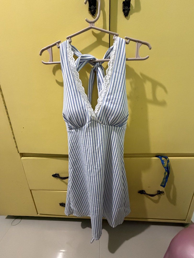 Mini dress (Category: Dresses) located in Cavite. Submitted by kyojuro_rengoku (Listing ID 1468540334, Image 2). Description: Padded.