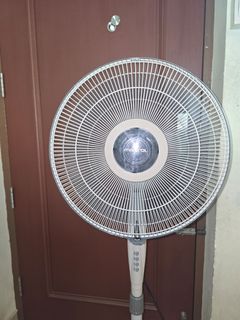 (Category: ) located in . Submitted by skysareblue (Listing ID 1468548666, Image 1). Description: .