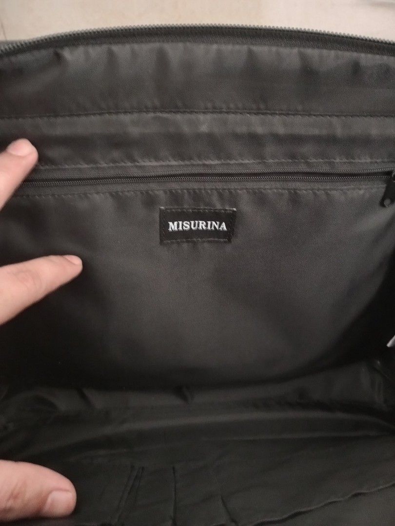 Misurina office bag (Category: Luxury Bags & Wallets) located in Infanta. Submitted by joeruarigato (Listing ID 1468560598, Image 3). Description: .