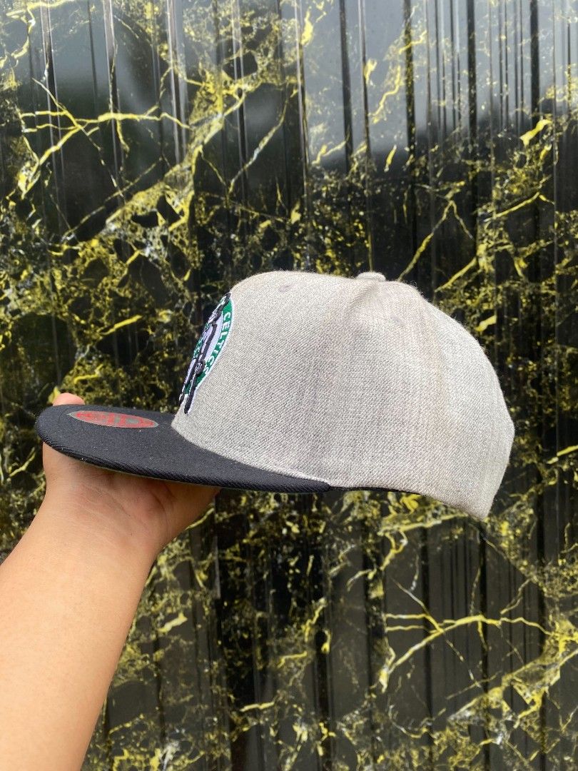 Mitchell And Ness X Boston Celtics Snapback (Category: Caps & Hats) located in Zamboanga. Submitted by thriftbyeems (Listing ID 1468572495, Image 3). Description: Anyone interested? authentic 100% pm lang.