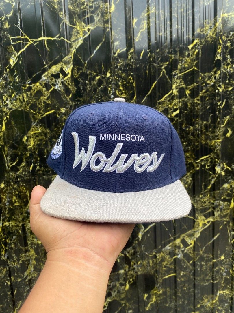 Mitchell And Ness x Minesota Timber Wolves Snapback (Category: Caps & Hats) located in Zamboanga. Submitted by thriftbyeems (Listing ID 1468573978, Image 1). Description: baka gusto mo?.
