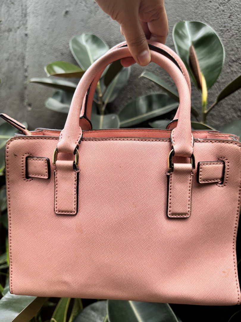 MK Dillon Handbag (Category: Cross-body Bags) located in Quezon City. Submitted by mhyloves21 (Listing ID 1468518751, Image 3). Description: .