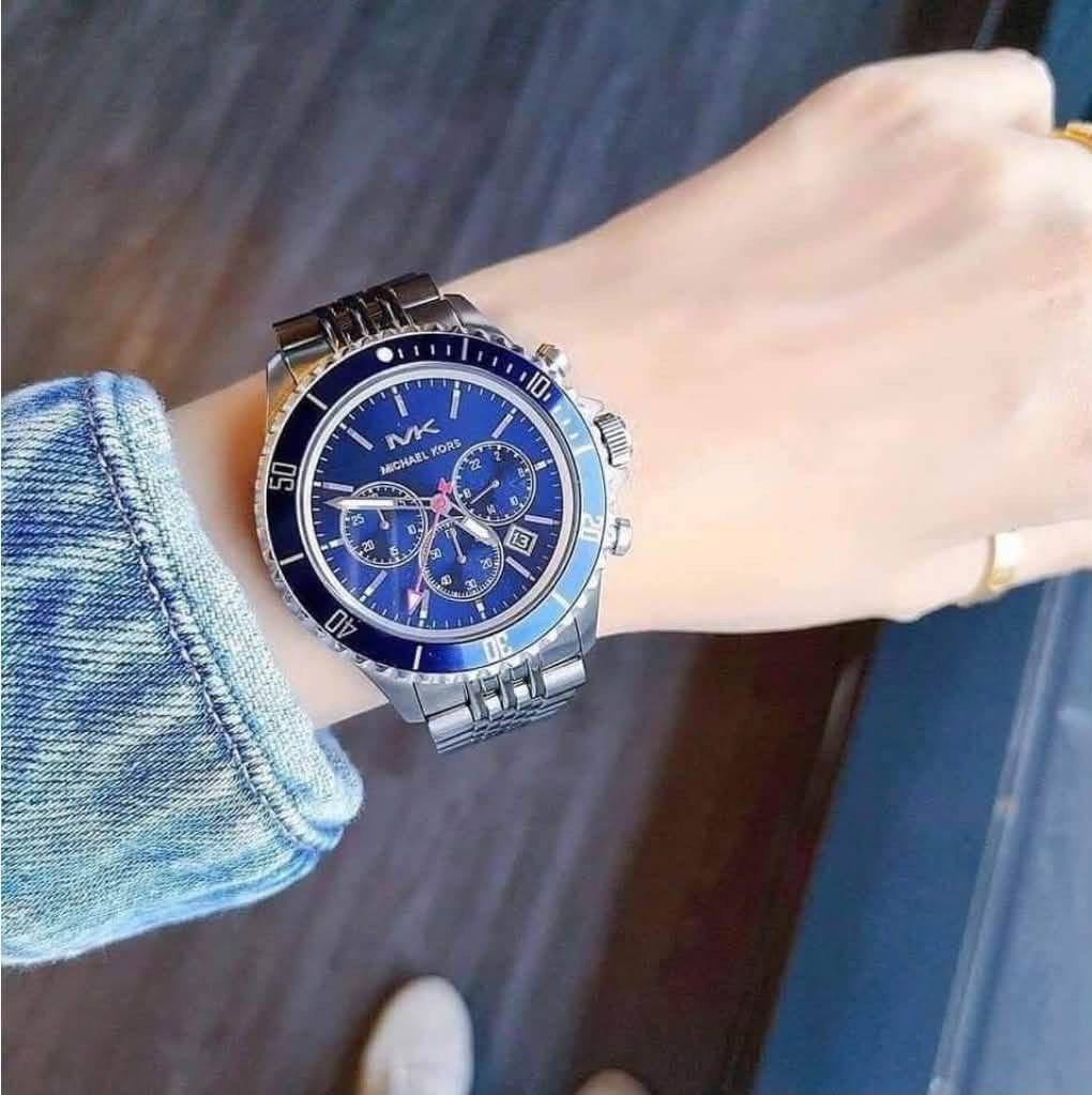 MK Watch for Men (Category: Men's Watches) located in Manila. Submitted by bagsandmanymanymore1 (Listing ID 1468577426, Image 3). Description: MK Watch Paperbag, box and tag price Stainless steel Size 44mm.