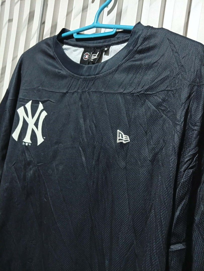 MLB X New Era Jersey Solid big logo Backhit ( authentic ) (Category: Tshirts & Polo Shirts ) located in Barotac Nuevo. Submitted by john.pritz (Listing ID 1468673158, Image 3). Description: MLB X New Era Jersey Solid Big Logo Backhit ( Authentic ) Like new condi no issue Size Medium on tag Width 21 to 22 Length 29.