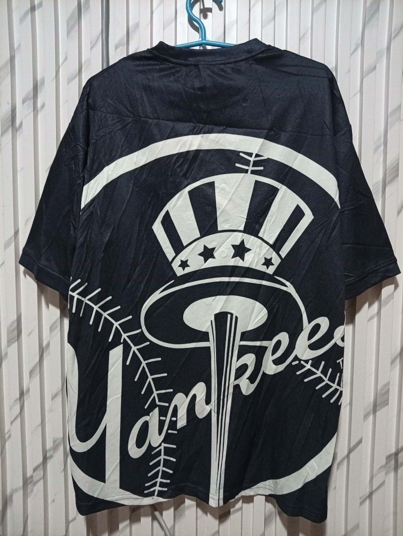MLB X New Era Jersey Solid big logo Backhit ( authentic ) (Category: Tshirts & Polo Shirts ) located in Barotac Nuevo. Submitted by john.pritz (Listing ID 1468673158, Image 1). Description: MLB X New Era Jersey Solid Big Logo Backhit ( Authentic ) Like new condi no issue Size Medium on tag Width 21 to 22 Length 29.