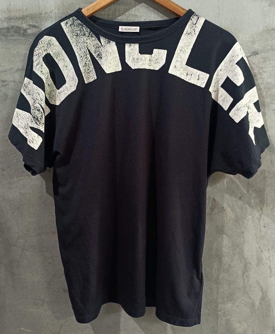 Moncler Black Big Logo Print Shirt (Category: Tshirts & Polo Shirts ) located in Bacoor. Submitted by nineties_kid (Listing ID 1468591133, Image 2). Description: <==• Moncler Black Big Logo Print Shirt Size: Medium Shoulder width: 19 inches Sleeve length: 9 inches Shirt width: 21 inches Shirt length: 28 inches _________________________ -Modes Of Delivery: J&T/Lalamove/ LBC (Cash on Pick-up/COD) -Meet-up (Bacoor Cavite Area/Mandaluyong-Shaw,Hulo,M