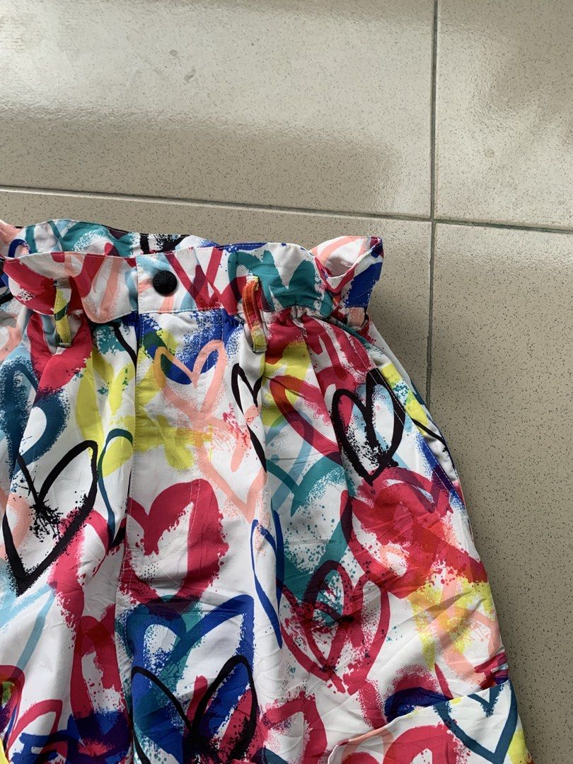 Moncler Shorts (Category: Shorts) located in Cotabato. Submitted by clarence0918 (Listing ID 1468656875, Image 2). Description: Waist 26-30 Excellent to new no issue 10/10 color rate.