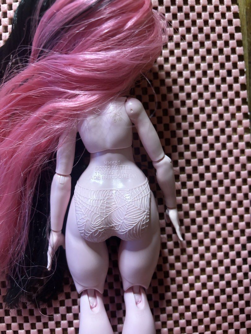 Monster High G3 Nude Draculaura Doll (Category: Kids Toys) located in Andop. Submitted by fammie_frayyss (Listing ID 1468695244, Image 3). Description: - Monster High Generation 3 Draculaura doll (Mattel 2022, Made in Indonesia) - Features iconic pink and black split hair with bangs and pale pink skin - Note: Selling as NUDE (no clothes, shoes, or accessories included) - Ideal for doll customizers, restorers, or completing your collection - No fl