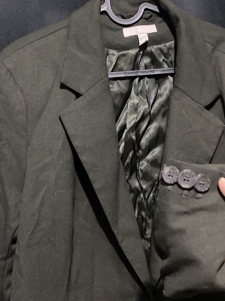 Moss Green Coat (Category: Coats, Jackets and Outerwear) located in Paranaque City. Submitted by things.jesspreloved (Listing ID 1468598738, Image 3). Description: .