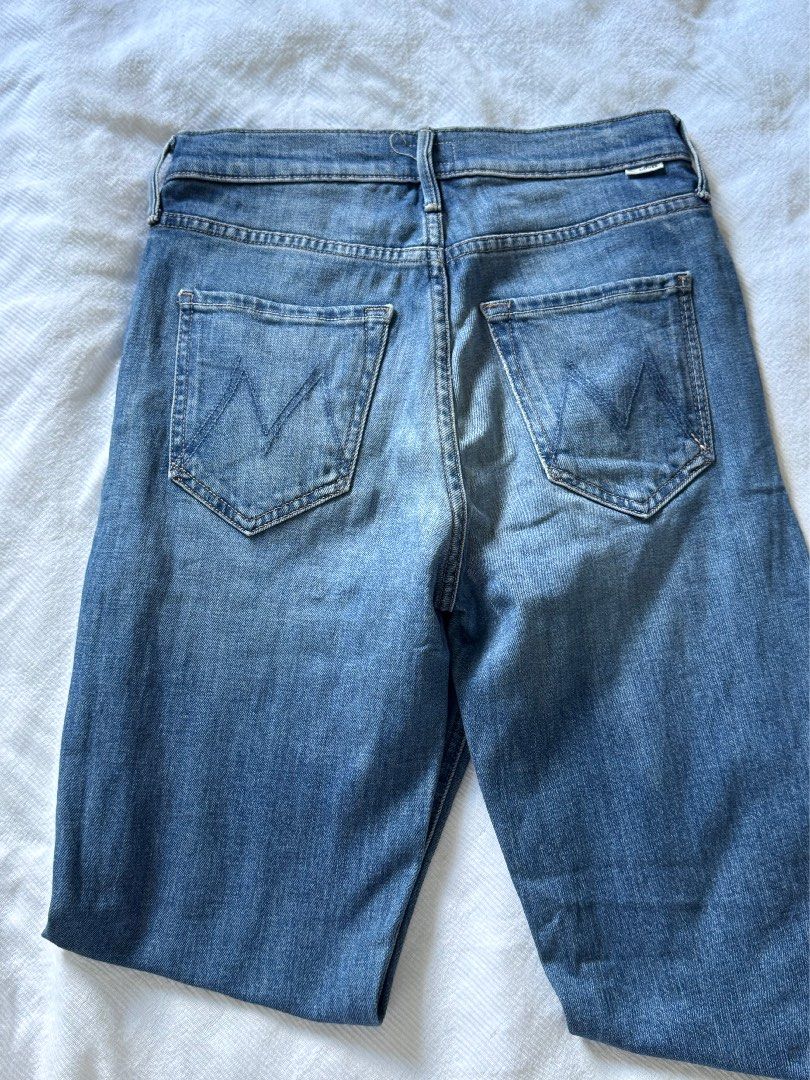 Mother Dazzler Anfle Front Jeans Size 28 (Category: Jeans) located in Makati City. Submitted by marymae1223 (Listing ID 1468517444, Image 3). Description: Preloved Dazzler Anfle Front Jeans Size 28 Original pricing at 18k. Used well Tag Marked with pen (live with 3 daughters need to label our things) No issues Guaranteed Authentic not from Ukay personal use Size 28 Waist 28 inches Hips 38 inches slightly stretchable True to it’s size 98% cotton, 
