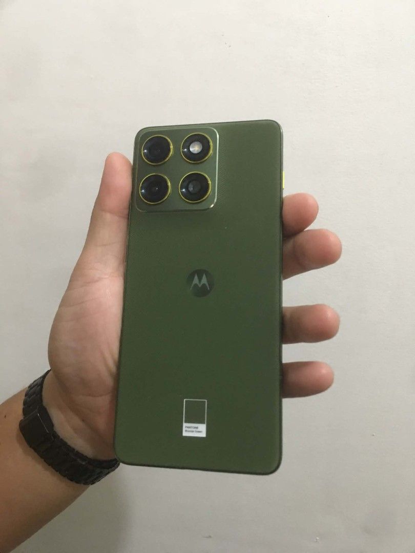 MOTOROLA EDGE 70 (Category: Motorola) located in Caloocan City. Submitted by rrr71011 (Listing ID 1468682244, Image 2). Description: FOR SALE: Motorola Edge 70 Specifications: RAM: 12GB + 8 GB Storage: 512GB Processor: Snapdragon 7 Gen 4 Display: 6.67-inch pOLED, 120Hz Camera: 50MP Battery: 4800mAh Charging: 68W TurboPower INCLUSIONS: Replacement Charger.