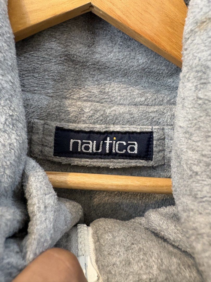 Nautica Sail Jacket (Reversible) (Category: Coats, Jackets and Outerwear) located in Echague. Submitted by jake_rc (Listing ID 1468543299, Image 3). Description: Nautica Sail Jacket Size Small on tag fits Large frame Issue: color transfer / color stain see photos Price 980 plus SF.