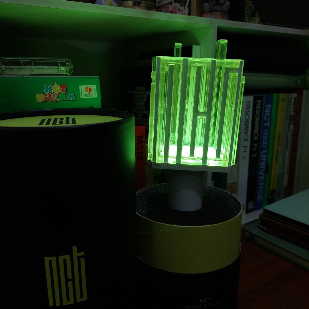 NCT Official Lightstick (Category: K-Wave Merchandise) located in Angeles City. Submitted by eve.vienna (Listing ID 1468596981, Image 2). Description: Official NCT lightstick (Version 1) - in excellent condition - never used - tested and ready to use comes with battery and complete inclusions inside the box. i never used it, only displayed at home. RFS: quitting sale / decluttering MOP: GCASH/MAYA MOD: J&T.