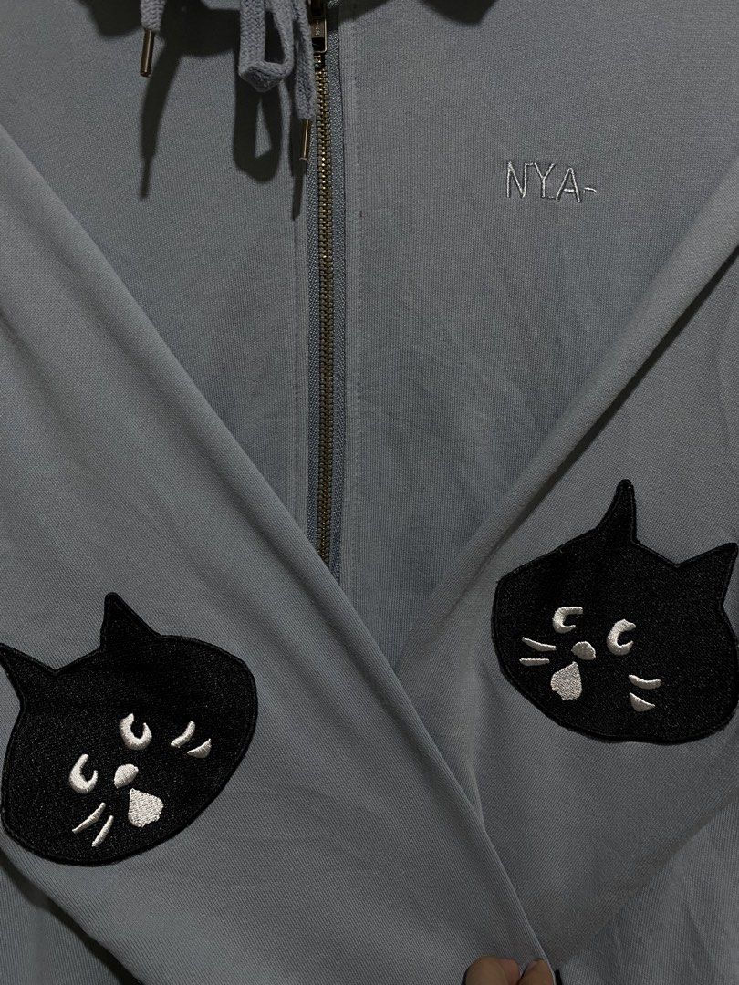 NE-NET ZIP UP HOODIE (Category: Coats, Jackets and Outerwear) located in Cagayan de Oro. Submitted by ansasalab39908 (Listing ID 1468675740, Image 2). Description: Size S(W20xL25) Condition: goodcondition Color rate: 9/10 Flaws: stains (see pictures).