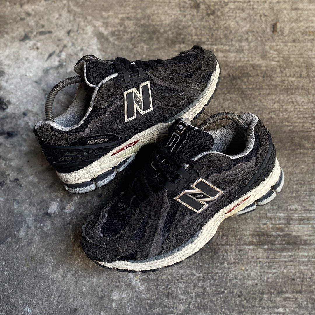 New Balance 1906D (Category: Sneakers) located in Manila. Submitted by toasty.soles (Listing ID 1468587408, Image 2). Description: NEW BALANCE 1906D “PROTECTION PACK” Size 7.5us MENS/25.5cm USED IN EXCLLENT CONDITION Legit x Original 💯 2799Php Only‼️ PRELOVED PAIRS | MANAGE YOUR EXPECTATIONS PRELOVED PAIRS MAY HAVE MINOR FLAWS Mode of payment: Gcash / Cash / Maribank Courier: Jrs Express | Lalamove Lalamove available within Ncr only 📍SAN ANDRES