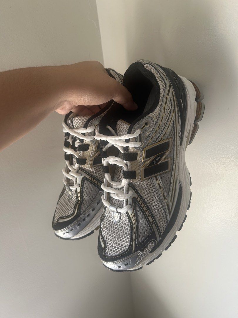 New Balance 1906r White Gold (Category: Sneakers) located in Manila. Submitted by jangwg_ (Listing ID 1468661152, Image 3). Description: 7 US men / 8.5 US Women Authentic No box negotiable Please see photos for issues or message for more info 📍 Cebu Can ship nationwide via J&T.