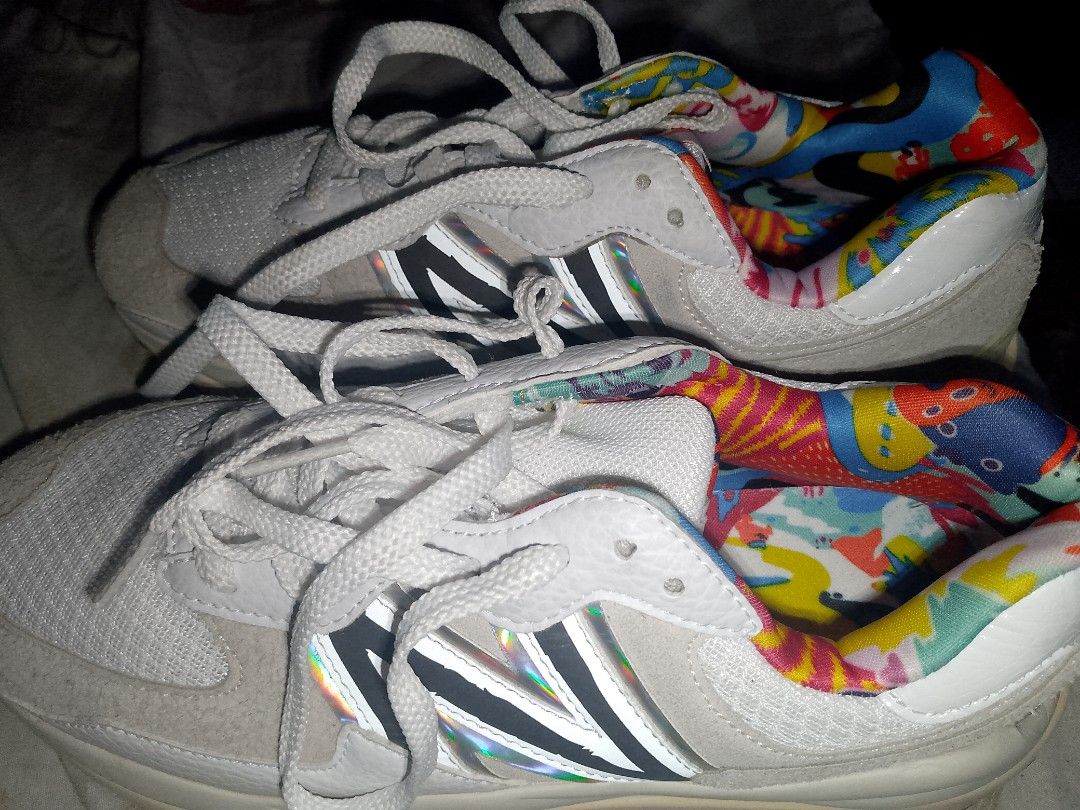 New Balance 57/40 Pride Pack — 100% Authentic ✅ | US 7.5 (Category: Casual Shoes) located in Manila. Submitted by zayd_nics (Listing ID 1468568036, Image 1). Description: ✅ 100% Authentic — Model M5740PR1 📏 Size: US 7.5 / UK 7 / EU 40.5 🌈 Limited Edition Pride Pack — rainbow details inside 📸 All photos posted including tag & sole Condition: Used — Good condition - No box - Slight natural yellowing on gum sole (normal oxidation) - Suede in grea