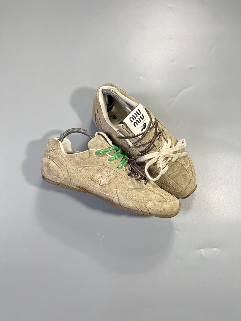 NEW BALANCE X MIU MIU (Category: Sneakers) located in Pagadian. Submitted by criss_johnn (Listing ID 1468542699, Image 1). Description: NEW BALANCE X MIU MIU 8 us 38 eur 24.5 cm Excellent to as new Thrifted pair Authentic No issue -Pang porma nyo mga boss✨ ₱2500 shipped✈️.