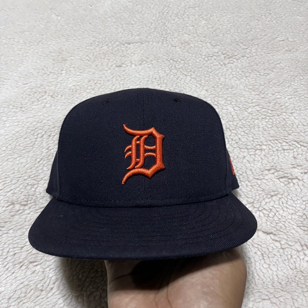 new era (Category: Caps & Hats) located in Binangonan. Submitted by nhogsmapula-24860 (Listing ID 1468579160, Image 1). Description: NEW ERA CAP DETROIT 7 5/8 no issue .