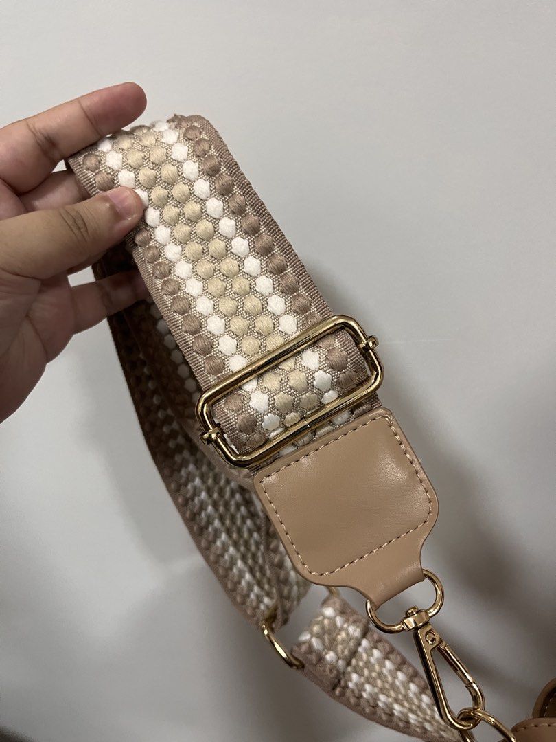 New Look Nude Tan Crossbody Bag with Patterned Strap (Category: Cross-body Bags) located in San Jacinto. Submitted by happyneko_dragon (Listing ID 1468645451, Image 3). Description: - Never been used - Thick leather - Good quality in person - Adjustable patterned strap - Price negotiable .