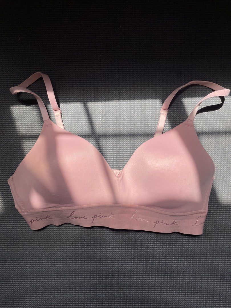 New! VS Bra 💞 (Category: Undergarments & Loungewear) located in Mandaluyong City. Submitted by summersamnl (Listing ID 1468556817, Image 1). Description: .